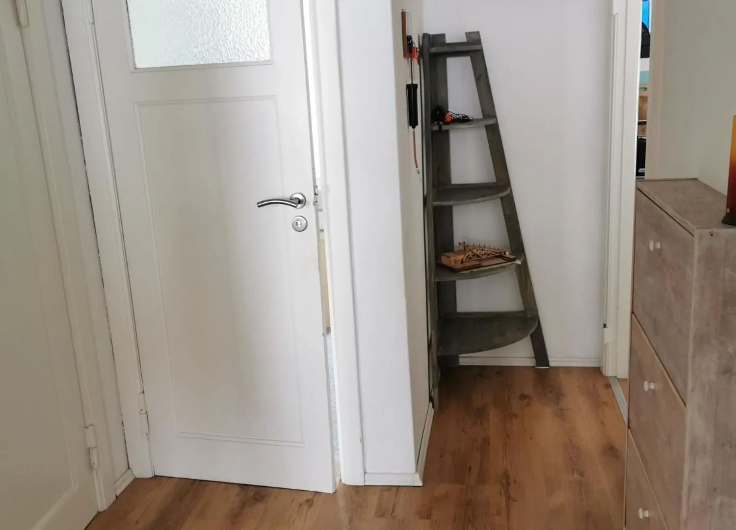 Helle 3-Zimmer-Wohnung Bis 6 Wochen Z Zwischenmiete Bremen 0*,